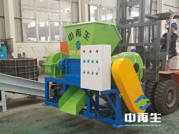 鐵銷(xiāo)破碎機(jī)