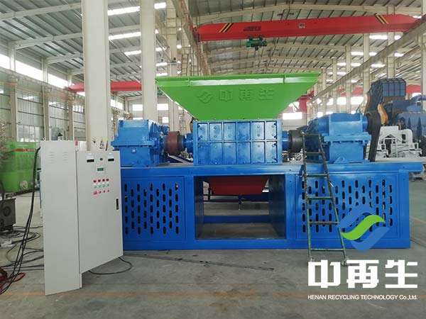 金屬粉碎工業(yè)的發(fā)展中，撕碎機起到很大推動作用